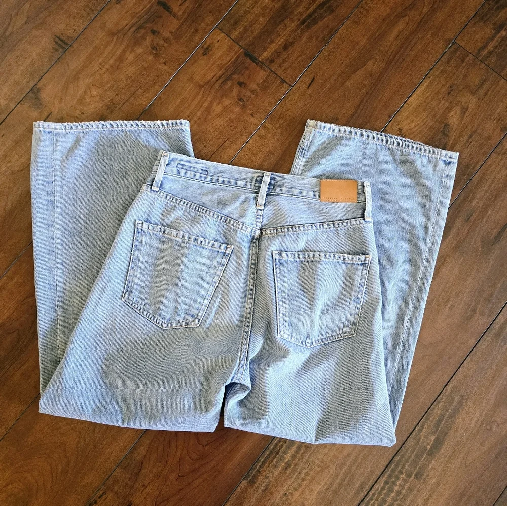 Citizens Of Humanity Sacha High Rise Wide Leg Button Fly Jean in Promise Size 26 - Picture 9 of 16